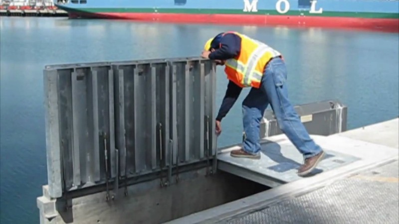Shore power easy lift covers at port