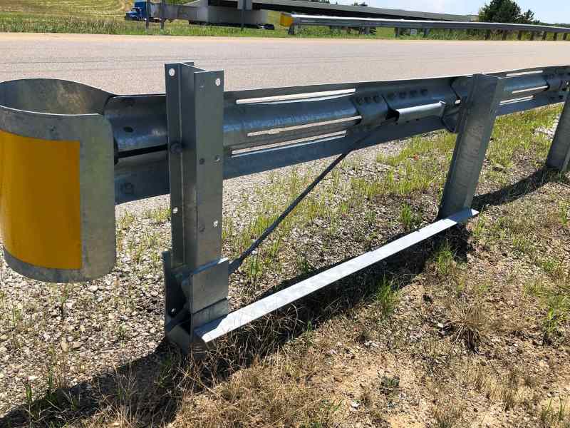 Metal Struts for Highway Guardrails | Express Road Steel Posts | ZHM,China Manufacturer Factory Supplier