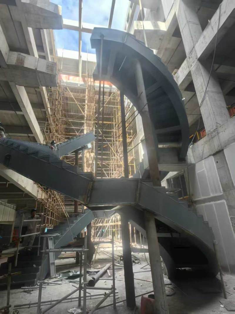 6 Seamless site connection uniformity in curvature