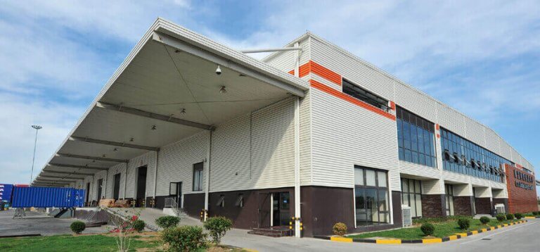 Advantages_of_industrial_warehouse_buildings_1_Advantages-of-industrial-warehouse-buildings-768x358