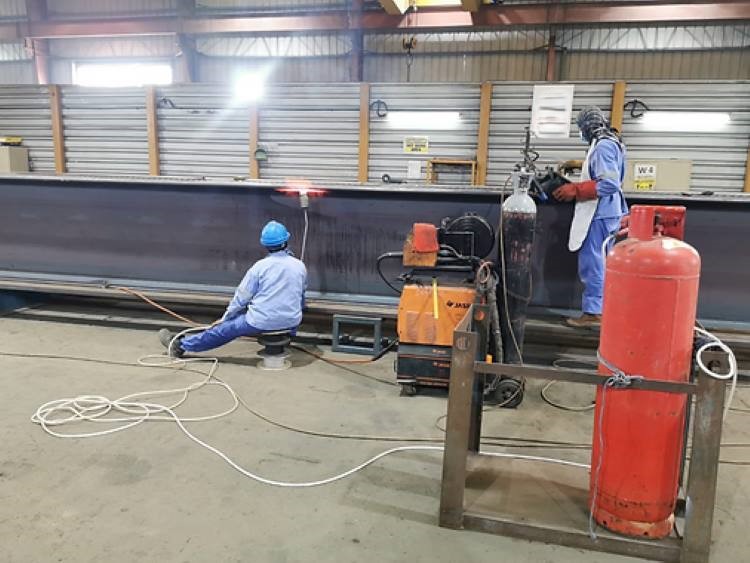 Why_Trust_ZHM_Huawu_Steel_in_your_Steel_Fabrication_Projects_03_sheet-pile-manufacturer