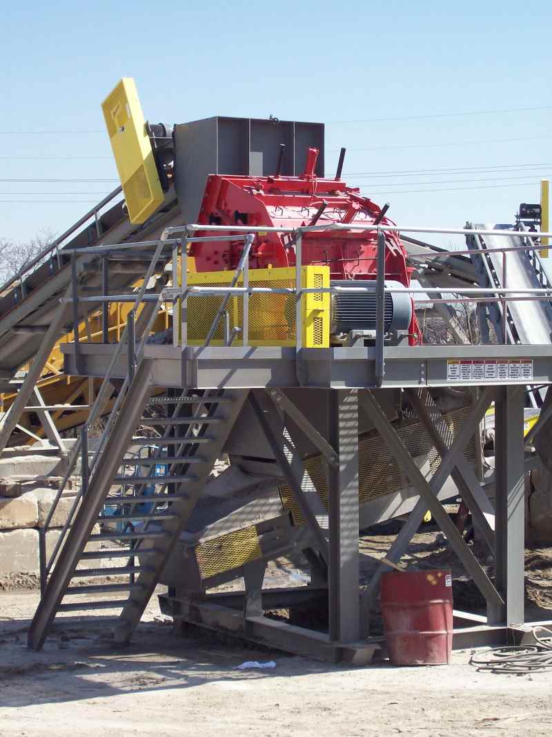 Crushing station featuring a horizontal shaft impact crusher in a recycled asphalt application, Feed&Discharge Conveyor Steel Structures 