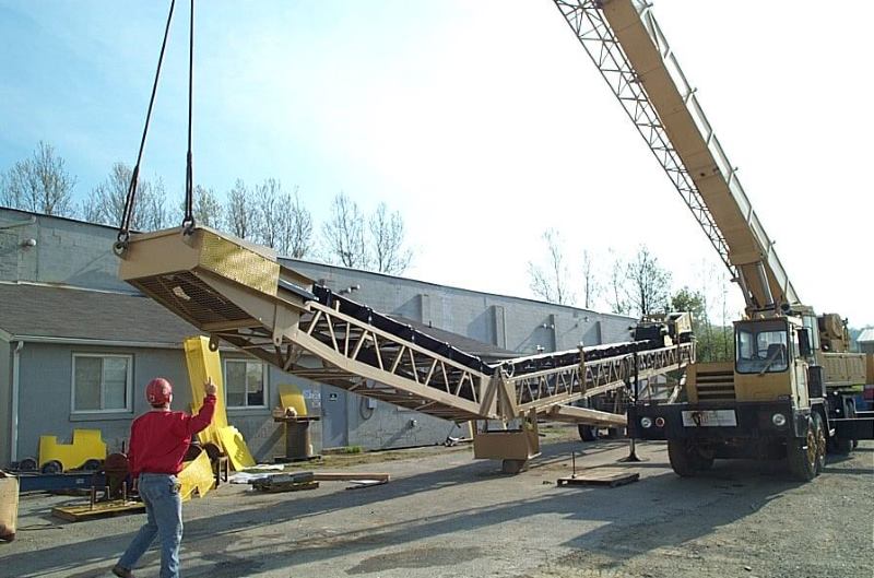 Screen Station Buildings and Screen Feed&Discharge Conveyors Steel Structures: 30 x 100 Portable Folding Radial Stacker 
