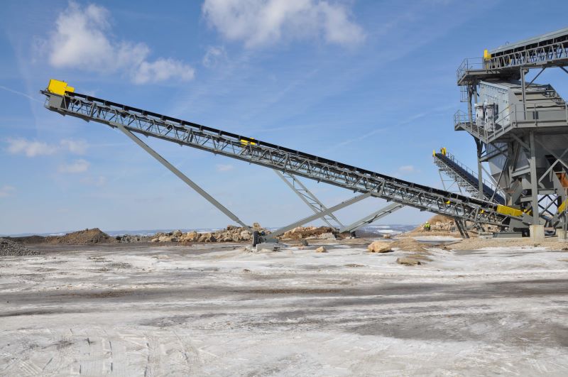 Screen Station Buildings and Screen Feed&Discharge Conveyors Steel Structures: 30 x 100 Radial Stacker 