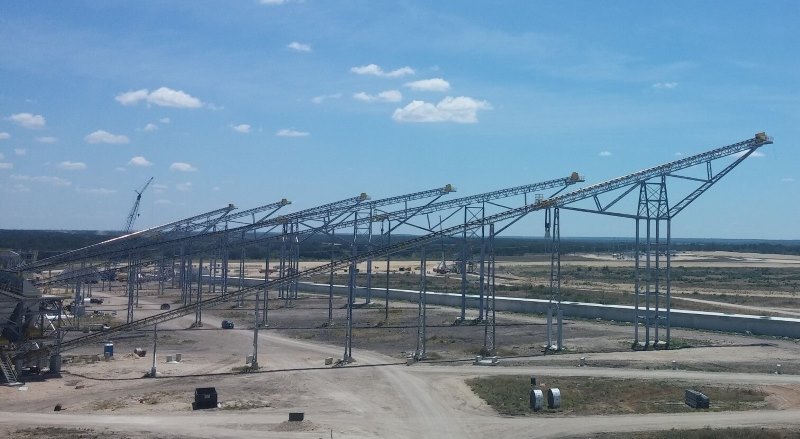 Screen Station Buildings and Screen Feed&Discharge Conveyors Steel Structures: Fixed Stackers installed over a surge reclaim tunnel 