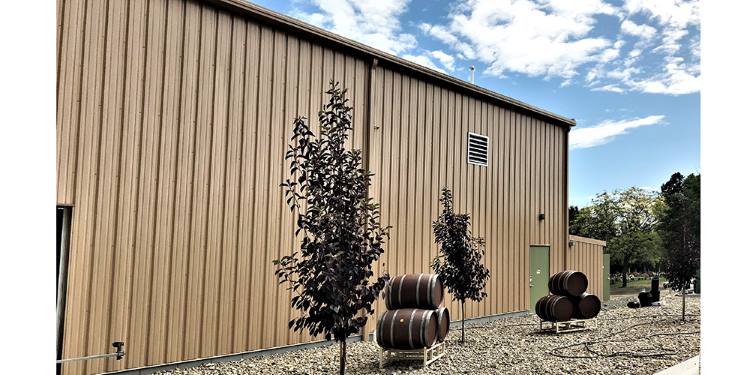 PEB Wine Production Building with Exposed Steel Canopy:Metal Winery Building longitudinal side view
