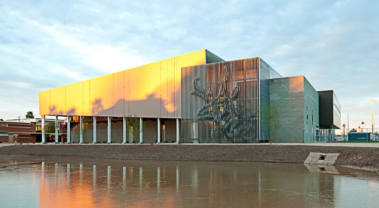 University Fieldhouse Recreation Building Steel Structure with External Steel Columns