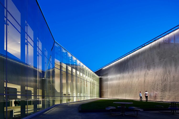 Point Supported Glass Atrium walls Facade For Library