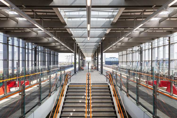 Train station Atrium Box Glazed Facade Platform and Canopies | Architecturally Exposed Steel