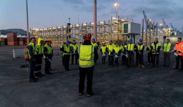 New Zealand Reefer Tower Rack Gantries Steel Structures: Erection team morning meeting