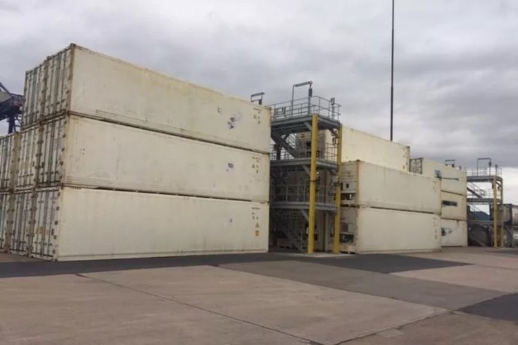 Refrigerated_Container_Rack_Reefer_Power-suppling_Gantry_Platform_01