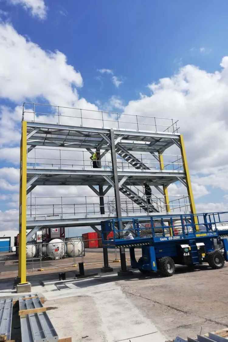 Refrigerated Container Rack | Reefer Power-suppling Gantry Platform| Made In China ZHM