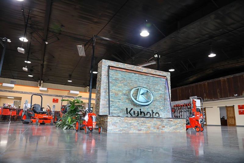Commercial Dealership Steel Building For Tractors and Heavy Farm Equipment: Building Internal View