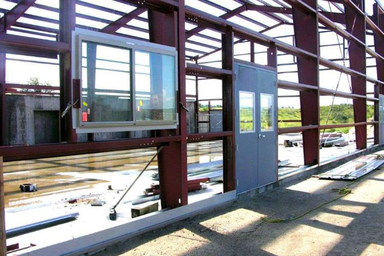 Tips_for_Maximizing_Interior_Space_in_Your_Metal_Building_1_flush-girts