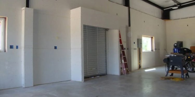 Steel_building_interiors_guide_finishing_metal_building_interiors_5_adding-drywall-to-a-metal-building-interior