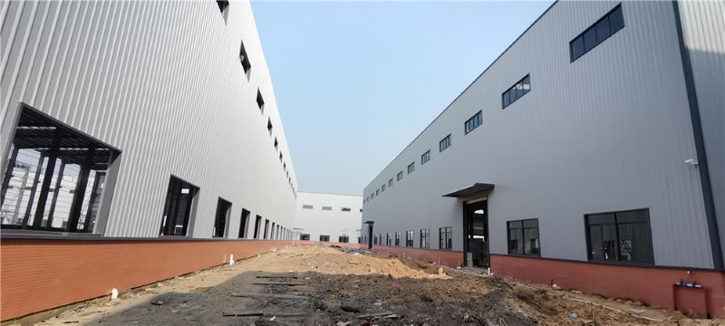 4700Sqm Industrial Steel Structure Workshop Heavy Duty PEB: Windows/Doors During Erection